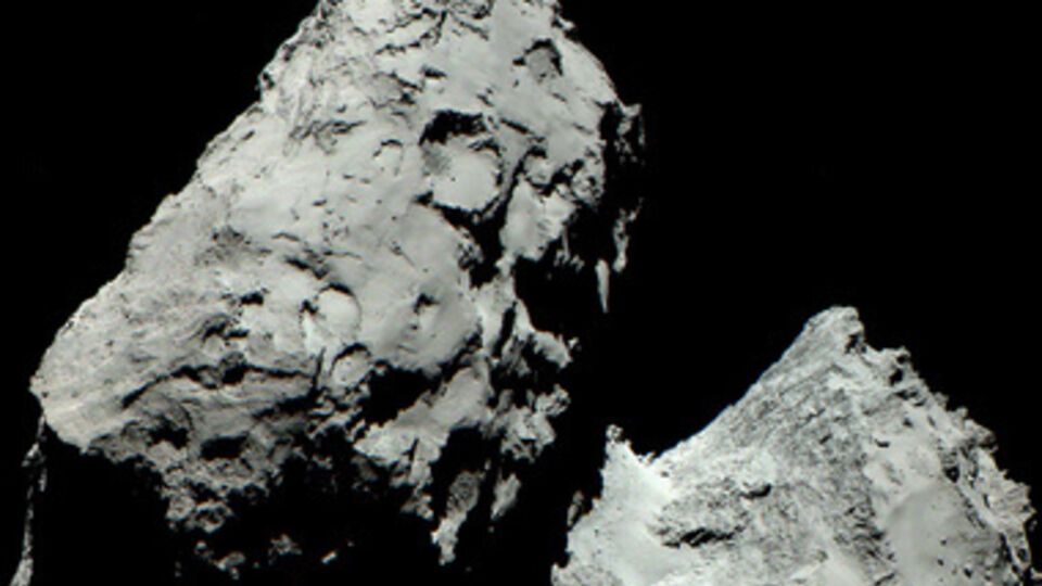 Цветная фотография кометы Чурюмова-Герасименко