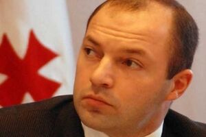 Арвеладзе считает, что госбюджет не может содержать все социальные выплаты