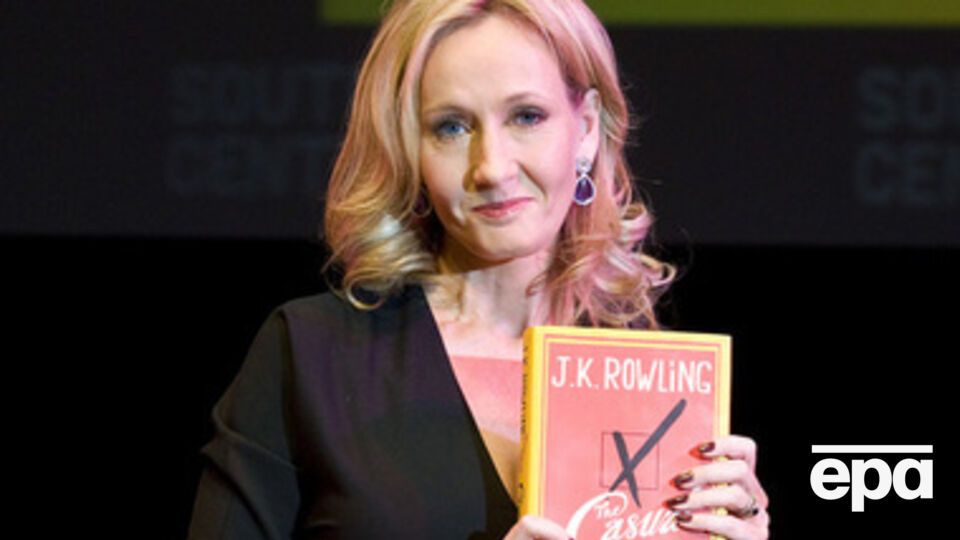 Чтобы прочитать новый рассказ о Гарри Поттере, нужно верно ответить на вопрос Роулинг