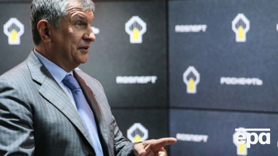 По мнению российского оппозиционера, спекуляциями, которые обвалили курс рубля, занимается Игорь Сечин