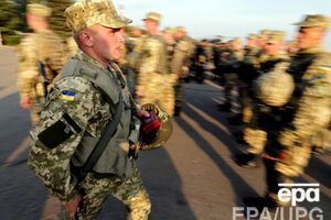 Украинские военные подвергаются обстрелам, несмотря на перемирие