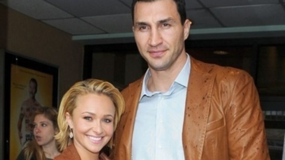 Украинский боксер Владимир Кличко и его супруга Хейден Панeттьери стали родителями