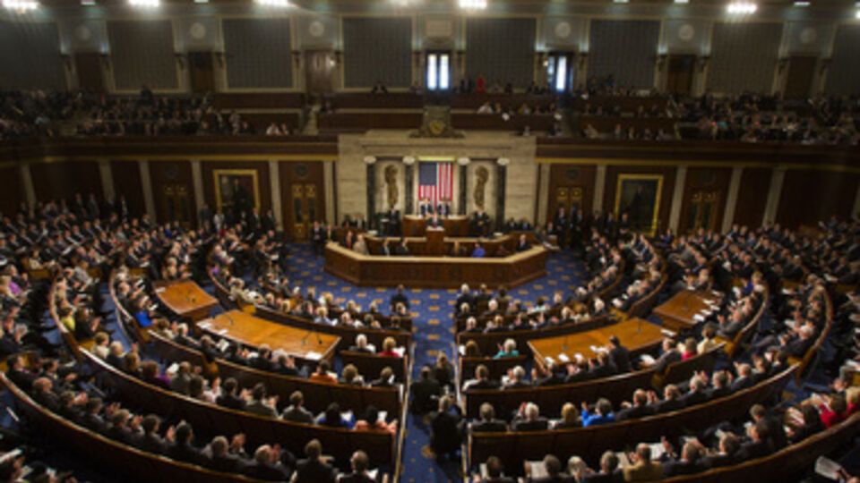 Сенат вернется к рассмотрению законопроекта о финансировании правительства 15 декабря