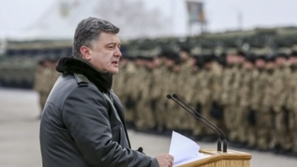 По данным Порошенко, эксперты располагают снимком пуска ракеты по самолету