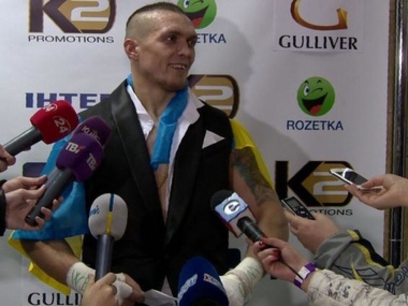 Усик защитил титул чемпиона накануне