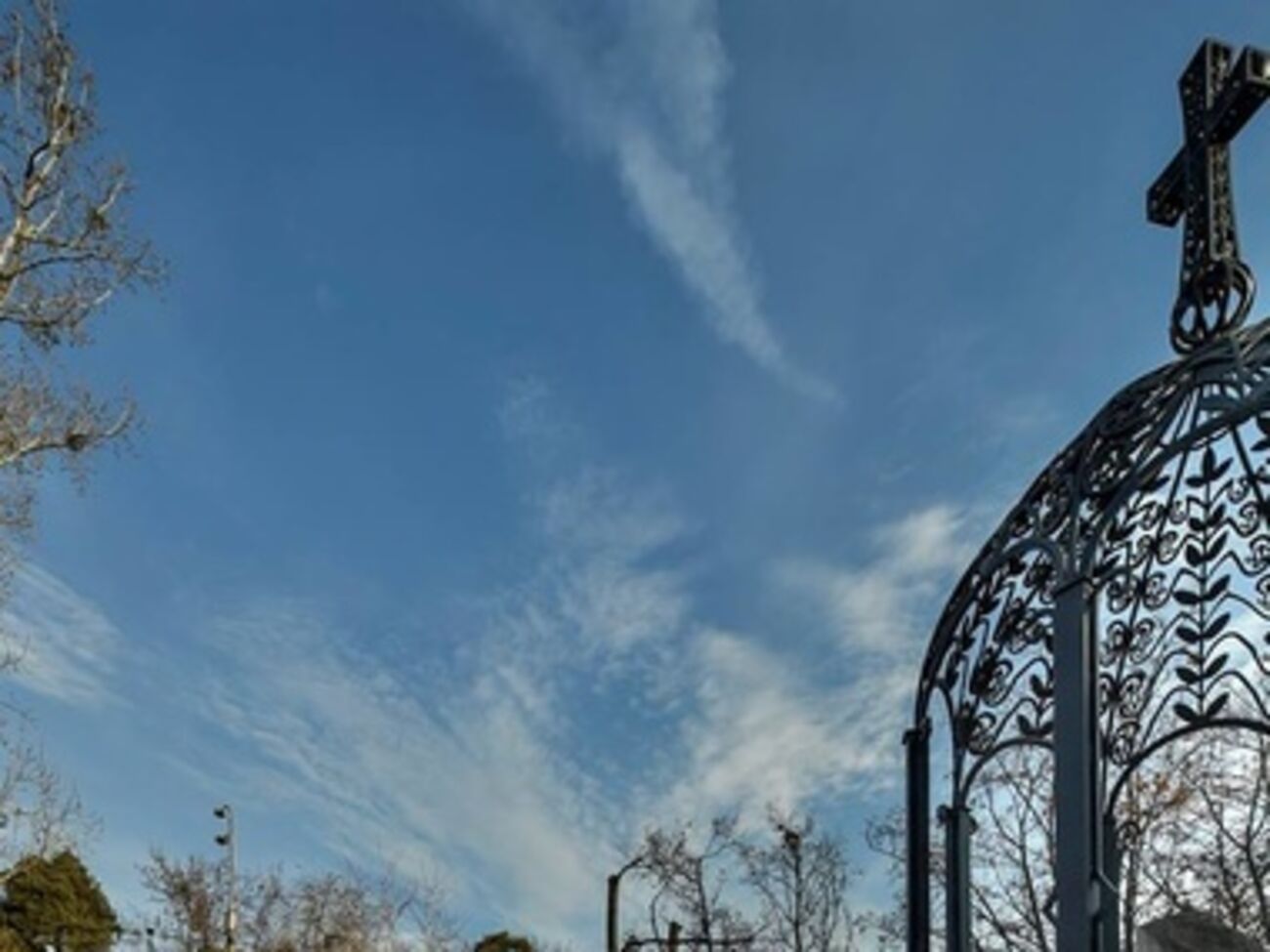 Порошенко почтил память ликвидаторов аварии на ЧАЭС