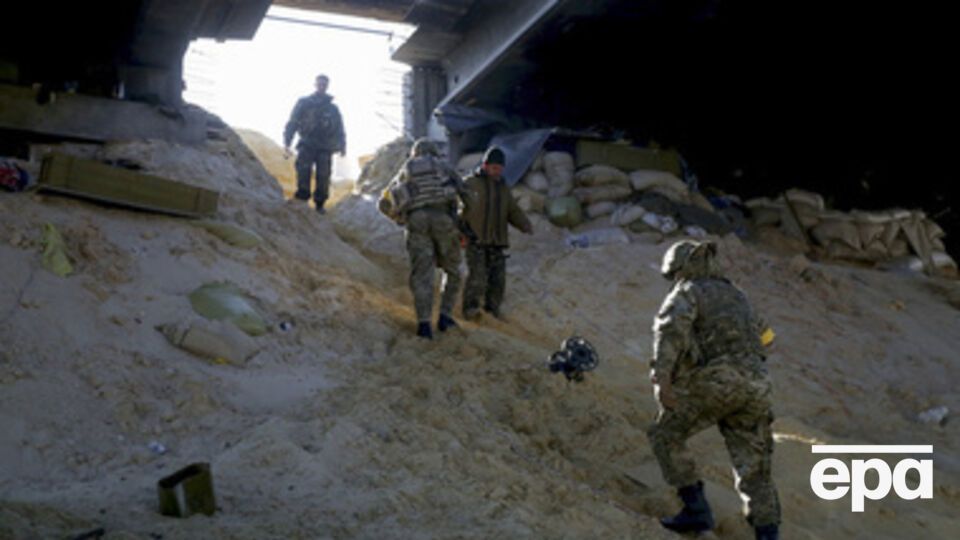 Военные удерживают аэропорт