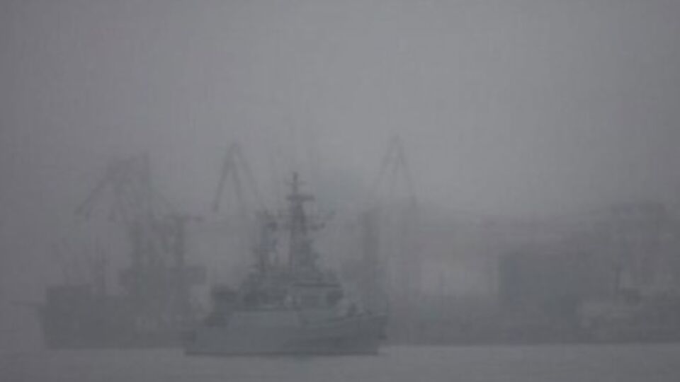Керченская переправа снова не работает из-за тумана