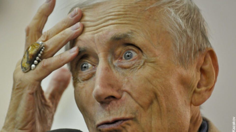 81-летний Евтушенко не смог выступить в Ростове-на-Дону в связи с ухудшением состояния здоровья