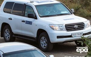 Сопровождавший боевиков автомобиль имел обозначения "ОБСЕ"