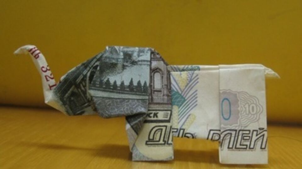 Рубль продолжил падать