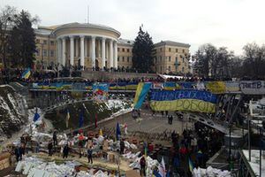 Во время протестных акций на Майдане пострадало здание Октябрьского дворца