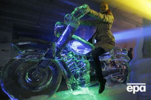 В Киеве открылась выставка скульптур из льда. Фоторепортаж