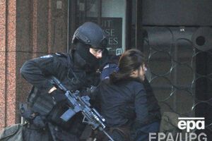 Австралийские стражи порядка пошли на штурм