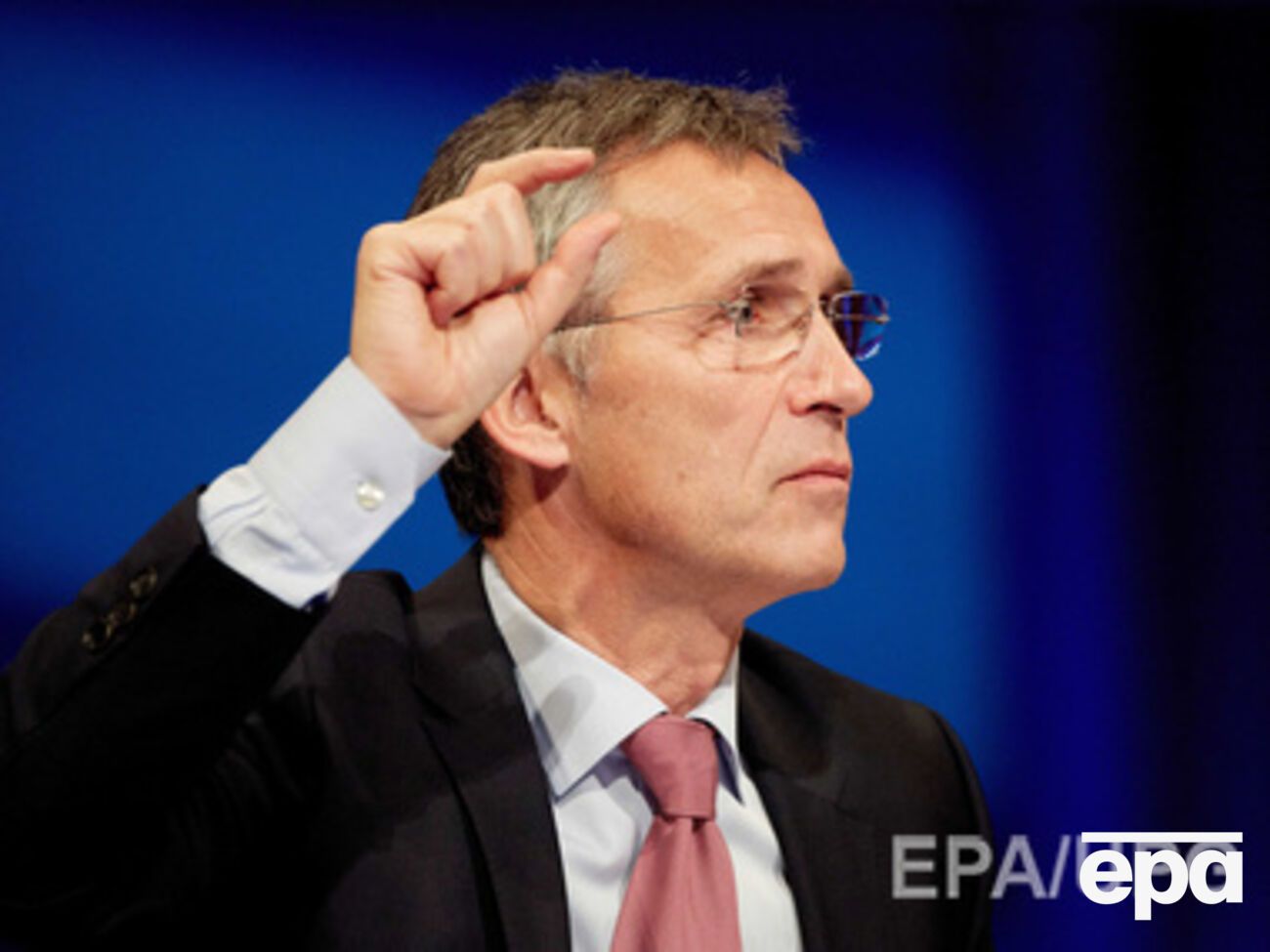 Столтенберг призвал Россию придерживаться Минских соглашений