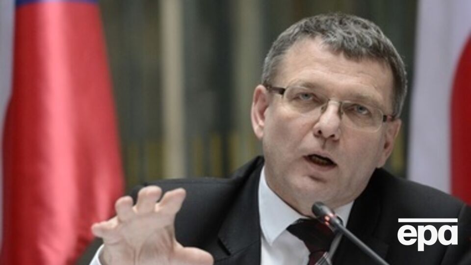 Падение российской экономики вызвано не европейскими санкциями, а снижением цены на энергоносители, считает министр