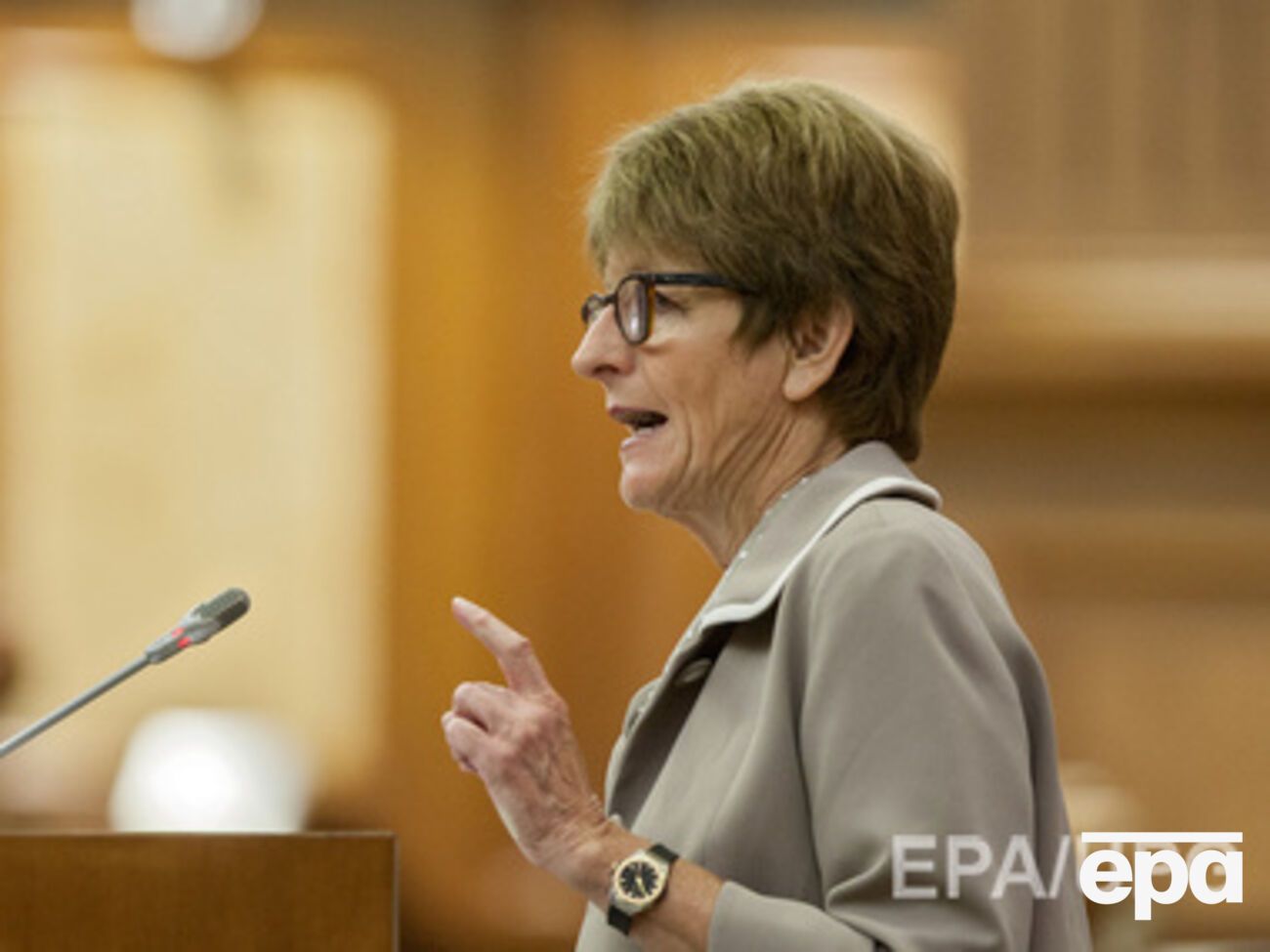 Брассер на разрешает провести фотовыставку о Донбассе