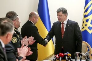 Порошенко представил Турчинова Совбезу