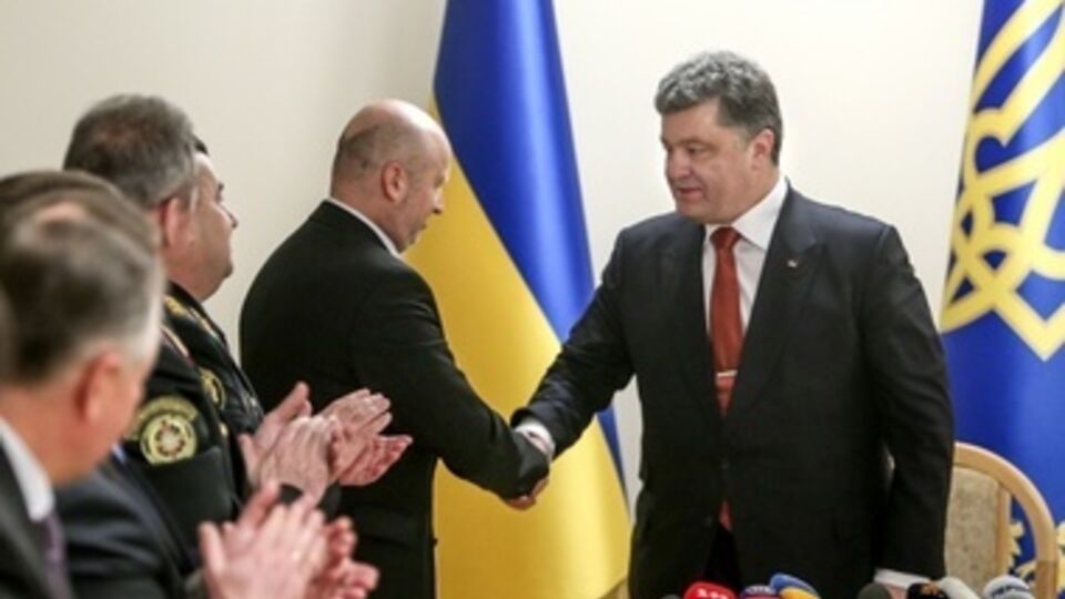 Порошенко представил Турчинова Совбезу