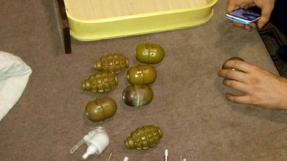 Гранаты, которые сотрудники МВД нашли у жителя Красноармейска