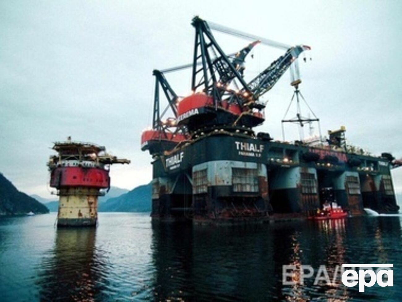 Нефть продолжает падение