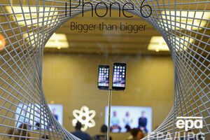 Apple приостановила продажи в РФ