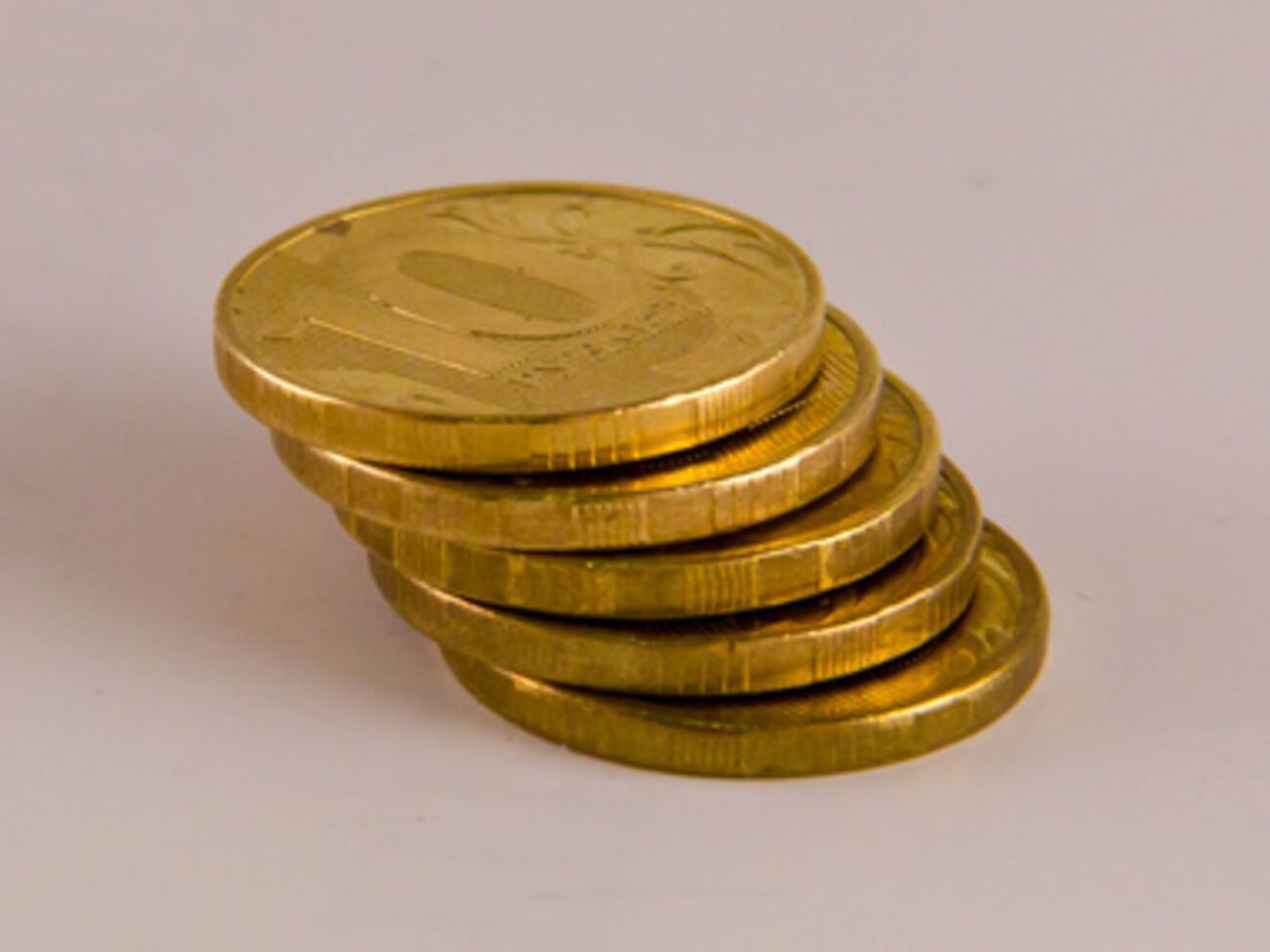 Рубль продолжил падать