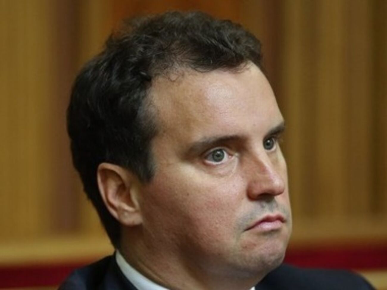 В первую очередь, Украина нуждается в законности, должна быть проведена судебная реформа, заявил Абромавичус