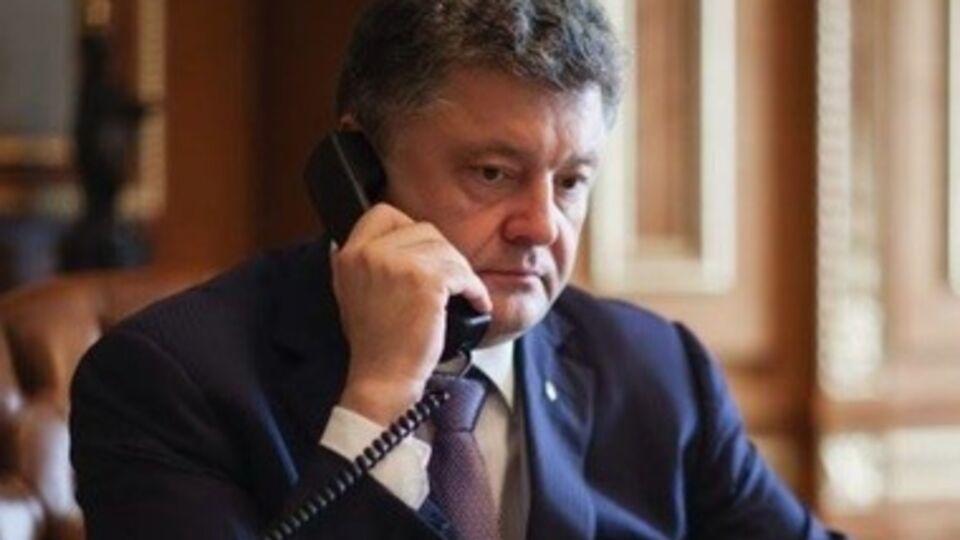 Порошенко обсудил вопросы мирного урегулирования со своими коллегами