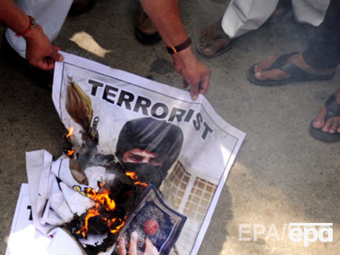 В результате теракта в пакистанской школе&nbsp;141 человек погиб, 120 ранены