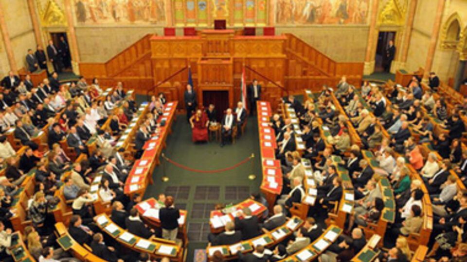 В законе прописаны исключения на период крупных праздников, таких как Рождество