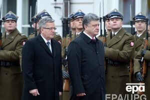 Порошенко прилетел с визитом в Польшу. Фоторепортаж