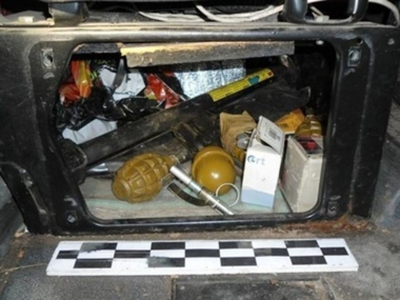 Злоумышленники пытались вывезти оружие из Донбасса