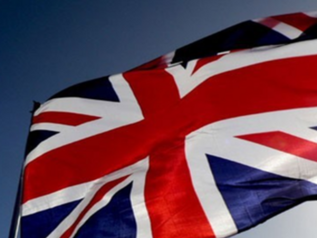 Великобритания передала украинским военнослужащим зимнюю форму одежды и медицинское имущество<br /><br />