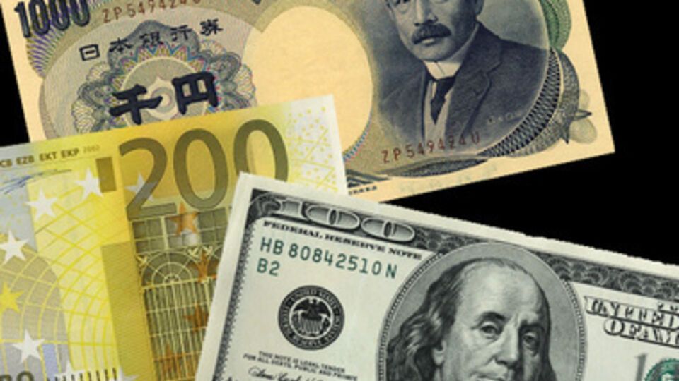 Несмотря на повышение Центробанком ключевой ставки, проблема нехватки валютной ликвидности в РФ не решена