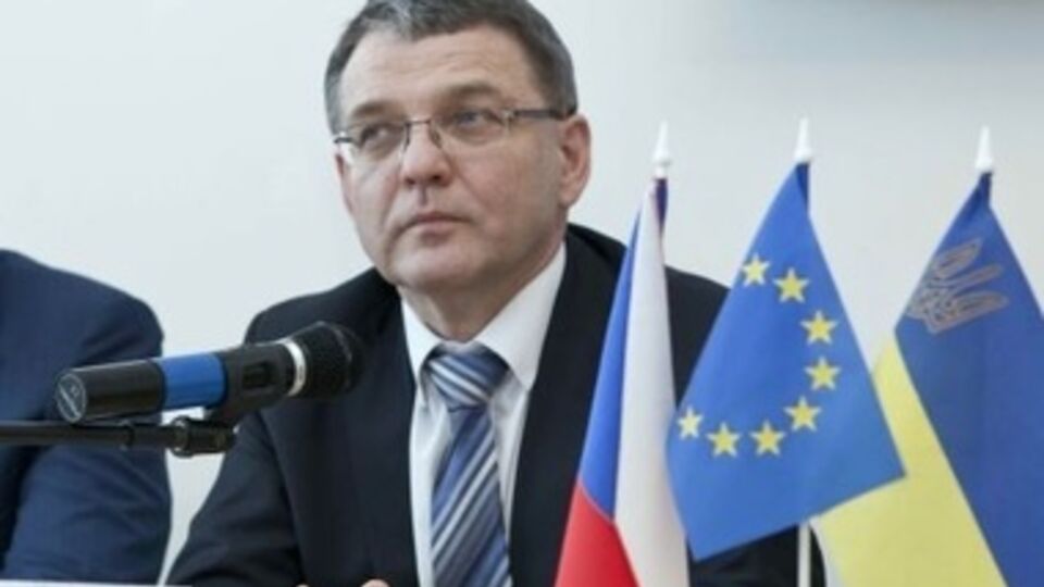 Об этом министр сообщил во время пресс-конференции "Вышеградской четверки"