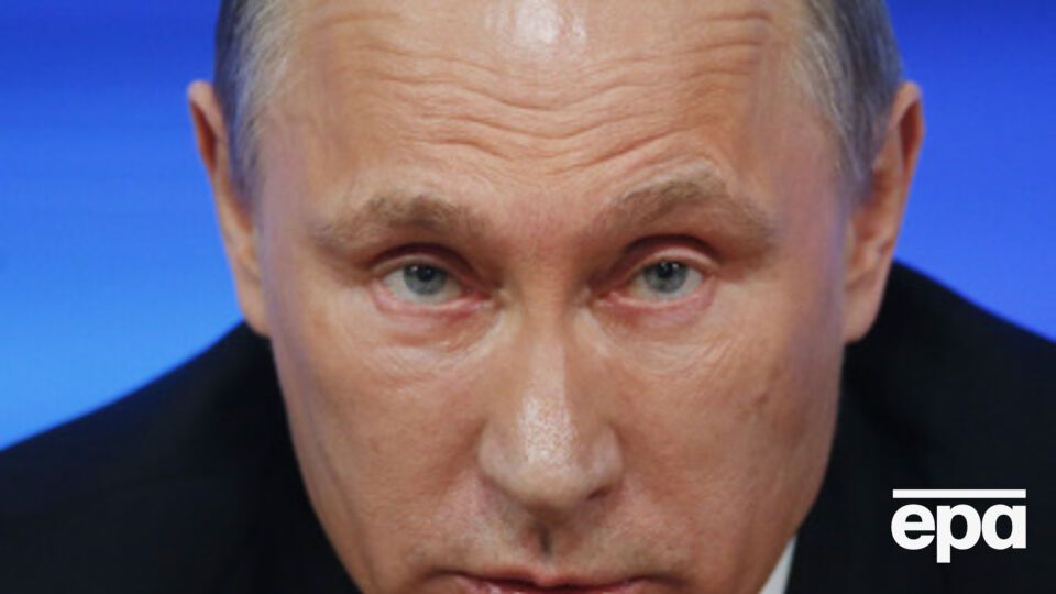 Активистов, которые хотели задать вопрос Путину, отпустили