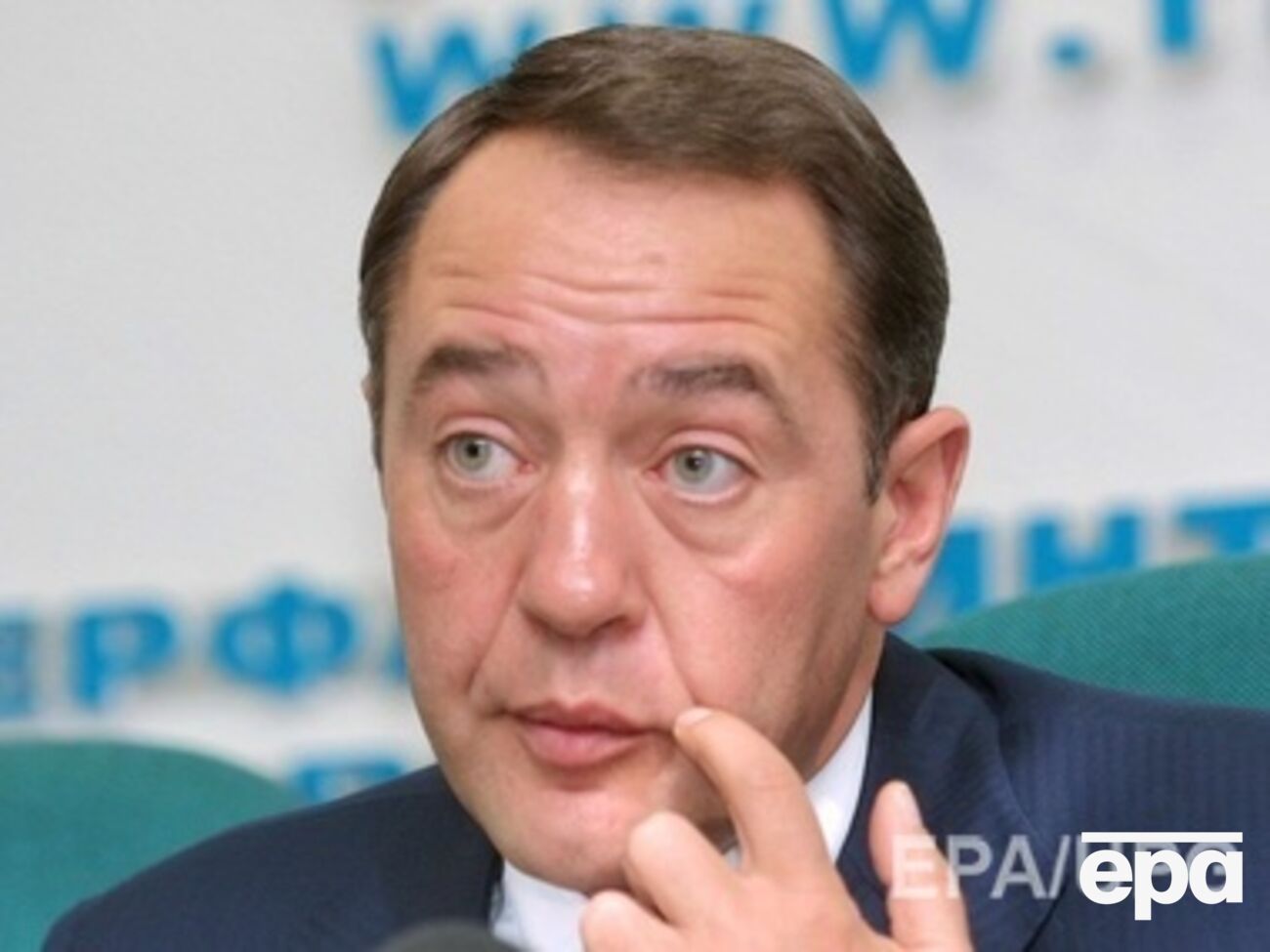 По данным Forbes, решение об увольнении Лесина принимал лично Путин