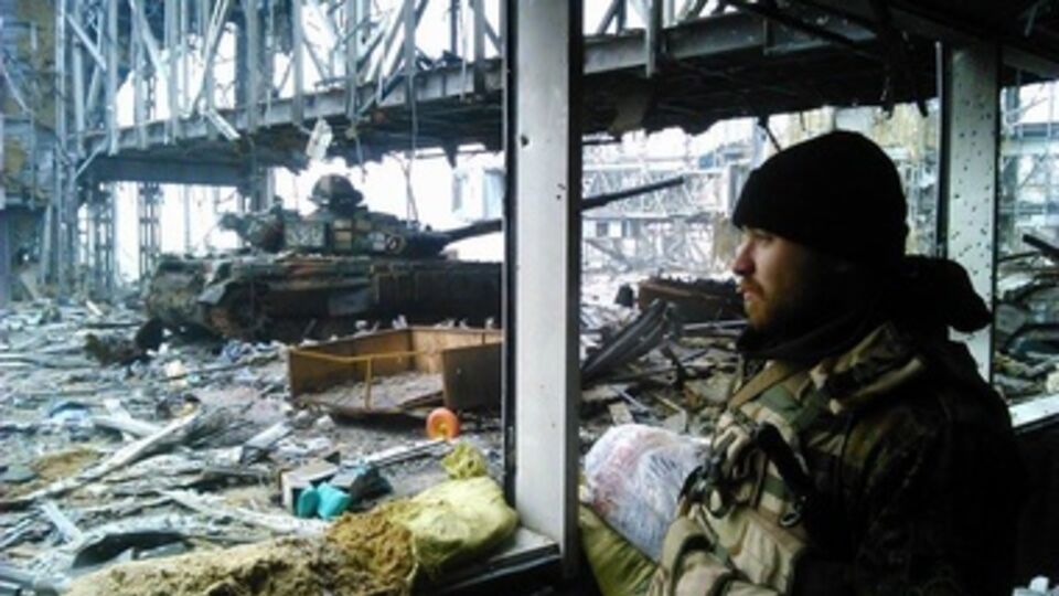 "Киборги" во время перемирия продолжают удерживать донецкий аэропорт