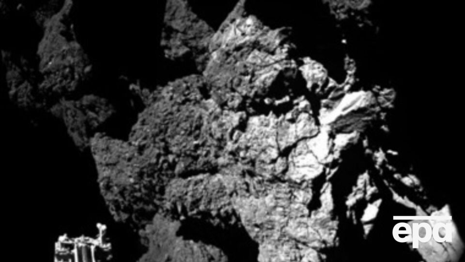 Перед отключением посадочного модуля из-за истощения его батарей 15 ноября аппарат успел отправить несколько важных изображений кометы