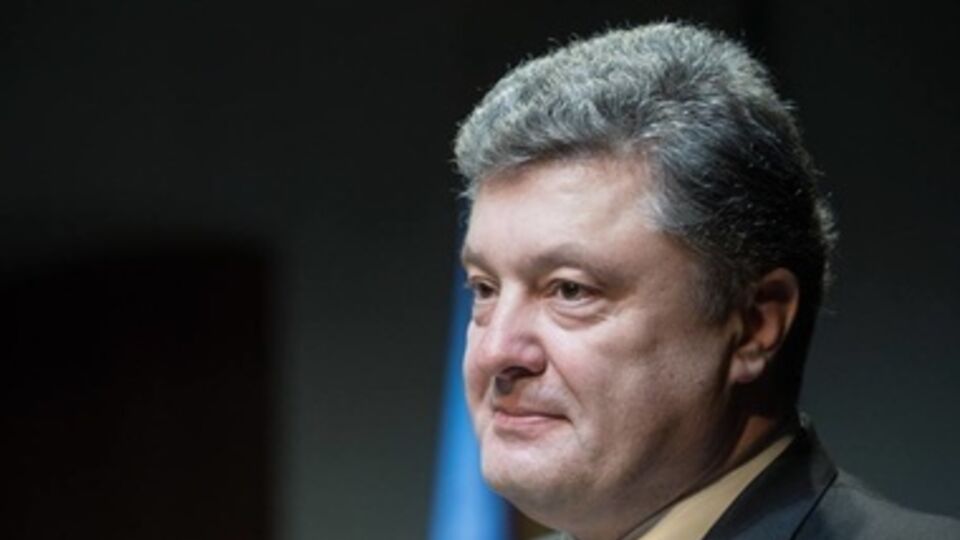 Порошенко пожелал украинцам мира