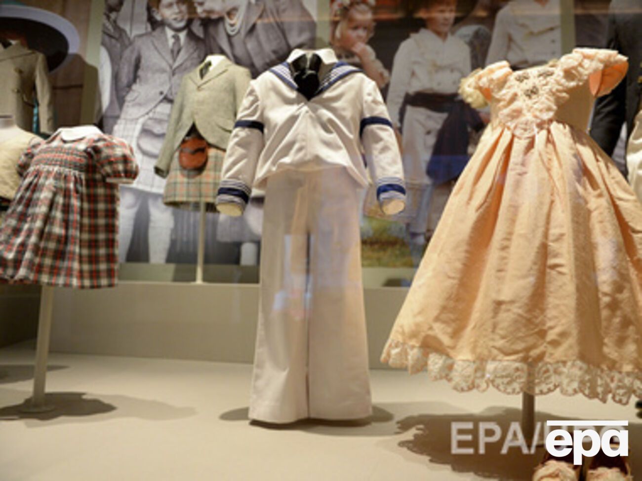 В результате девальвации рубля у продавцов одежды может не хватить денег на оплату новых коллекций