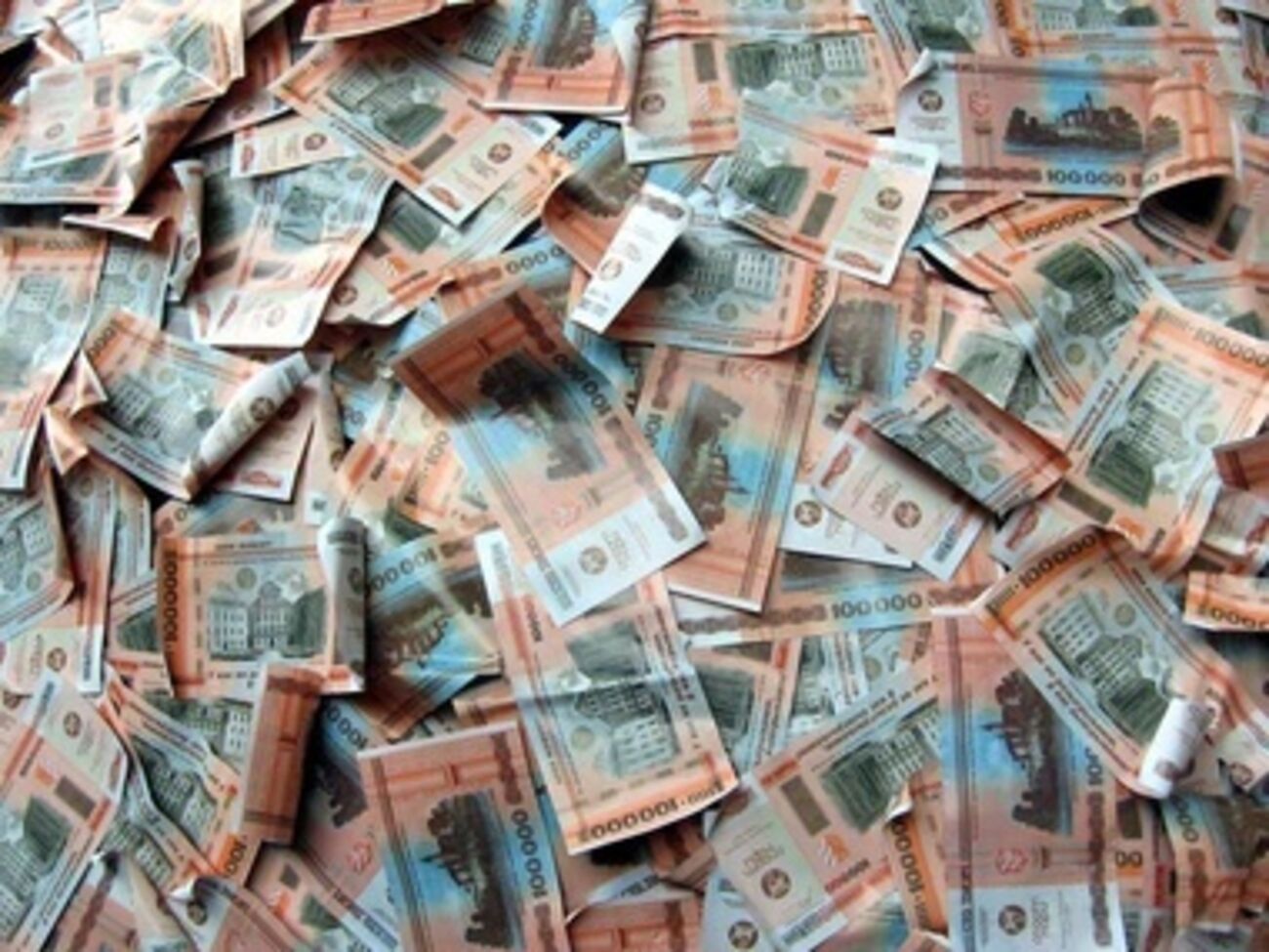 Белорусский рубль потерял около 30% стоимости