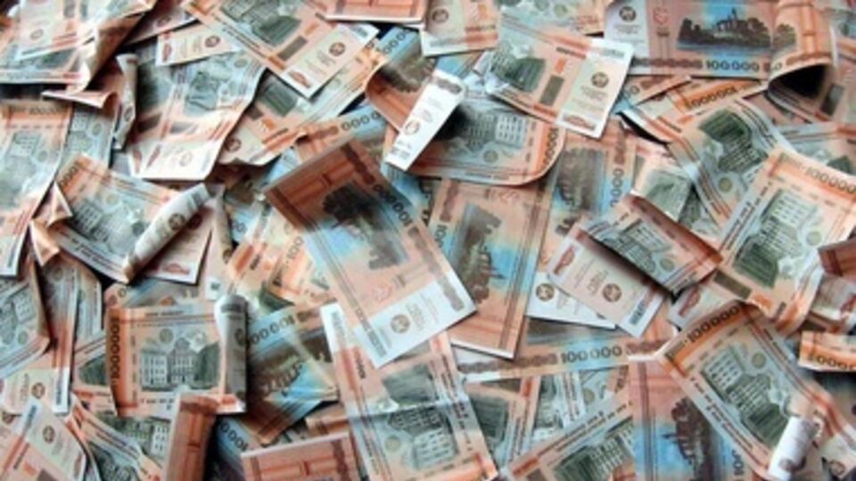 Белорусский рубль потерял около 30% стоимости