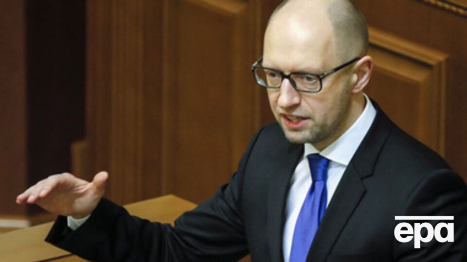 Яценюк потребовал отключать свет на Донбассе