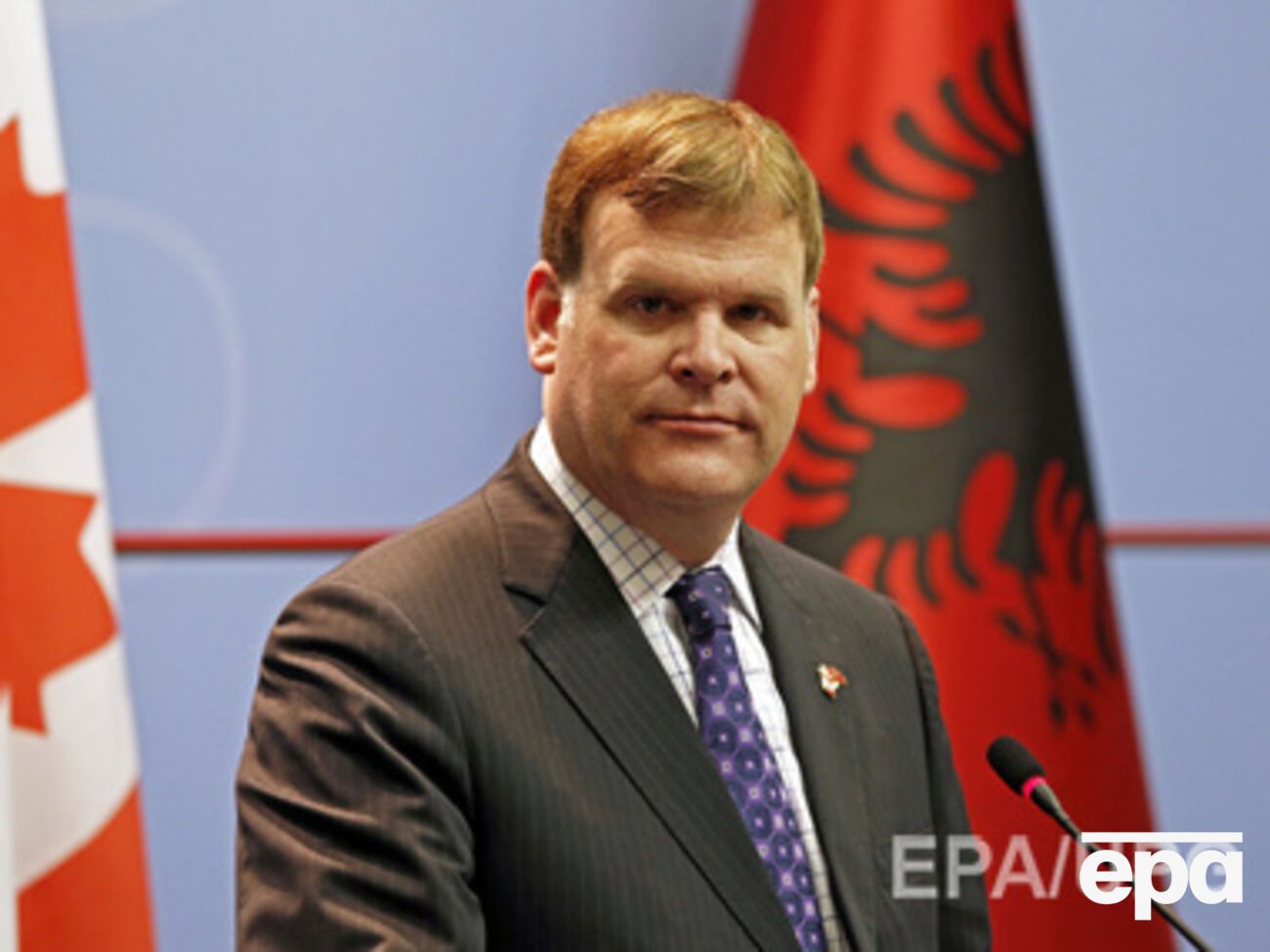 Бэрд объявил о новых санкциях против России