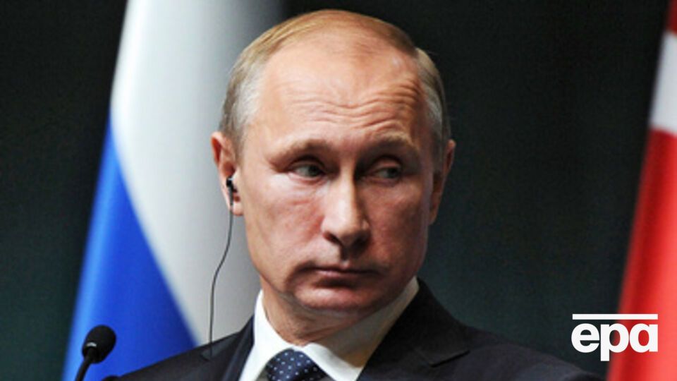 Путин заморозил пенсии россиян