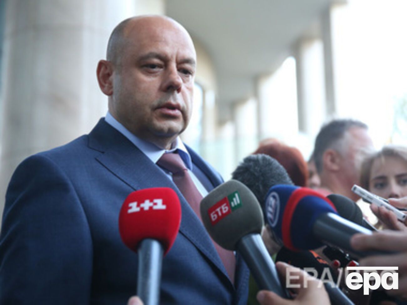 Юрий Продан сообщил, что между материковой Украиной и Крымом работает только одна высоковольтная линия