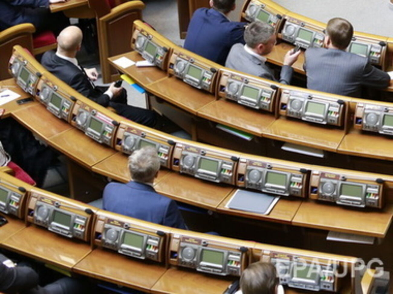 Рада предварительно поддержала новый Кабмин Яценюка