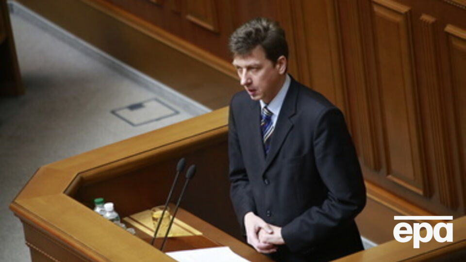 "With suach a Prime-Minister I don't see the possibilities to improve economy".